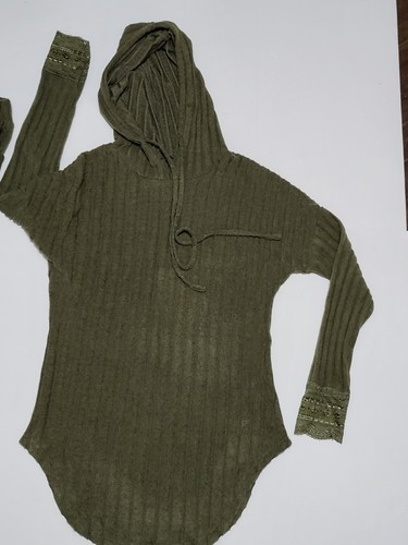 (#A1) Pullover Shein con Capucha/Pantalones Talla Juvenil Mediano Verde - Imagen 2 de 6
