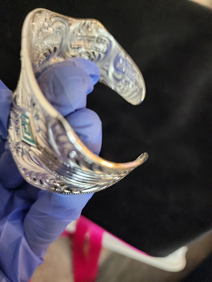 Montana Silversmiths Cuff Bracelet - Image 2 of 4