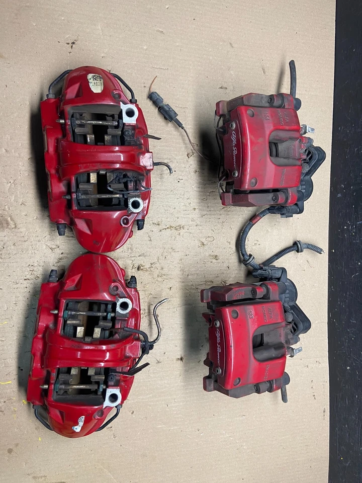 2017-2024 Alfa Romeo Giulia Red Brembo Brake Calipers Set OEM Q7188 PS - Image 3 of 4