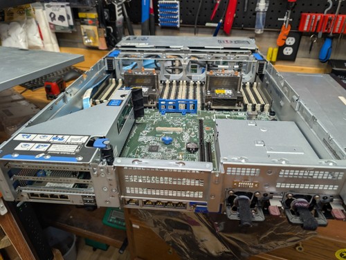 HP DL380 G10 - Picture 2 of 4