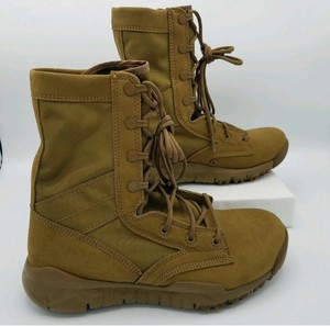 nike coyote brown boots