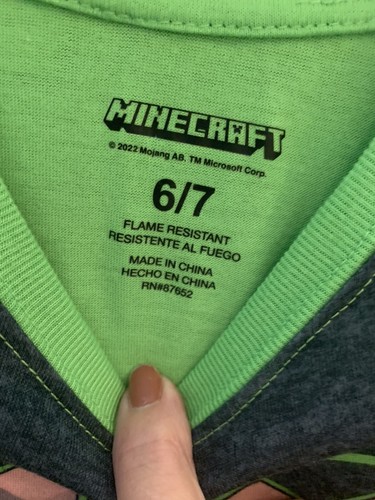 boys minecraft pajamas-size 6-7 - Picture 4 of 5