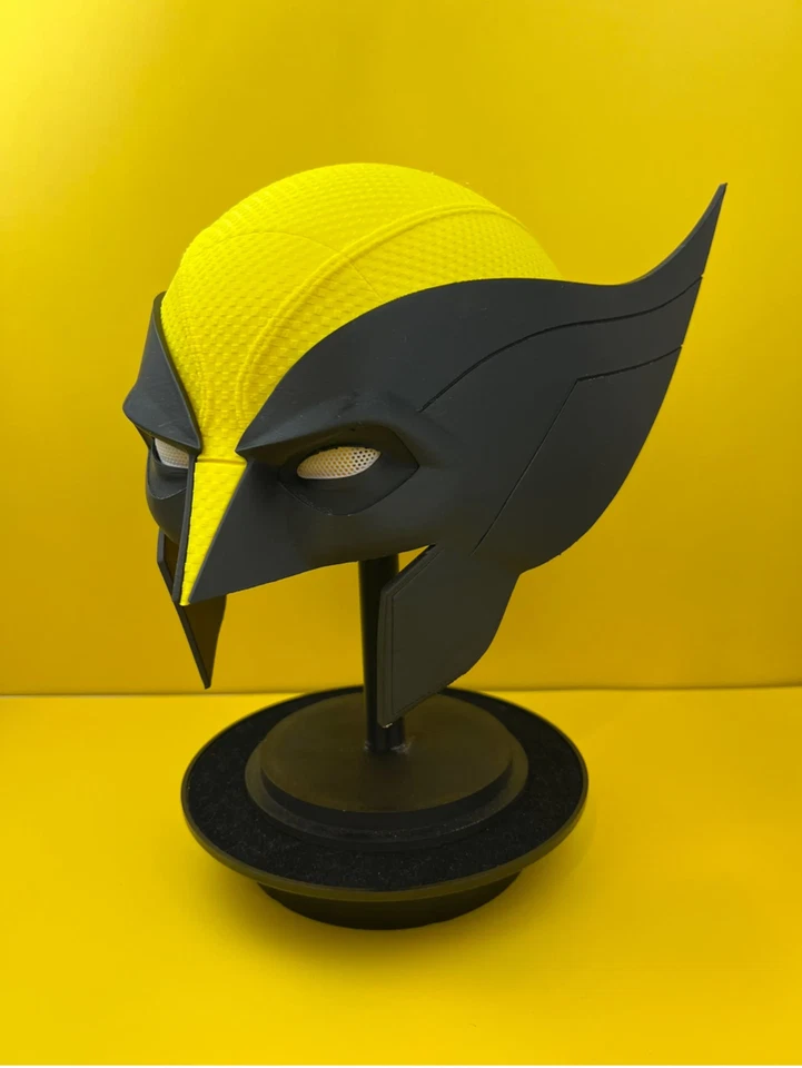 Wolverine Mask - The Wolverine mask is designed with a magnetic feature. - Image 2 of 4