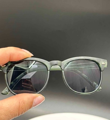 River Island Kids Mini Boys And Girls Sunglasses 1-5 Years Khaki - Picture 9 of 9