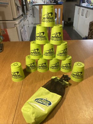 Speed Stacks 12er Set Stapelregal limettengrün selten Aufbewahrungstasche offiziell WSSA