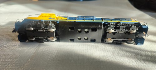 ATHEARN LOCOMOTIVA DIESEL GP50 SANTA FE Scala H0 DC - Foto 6 di 9
