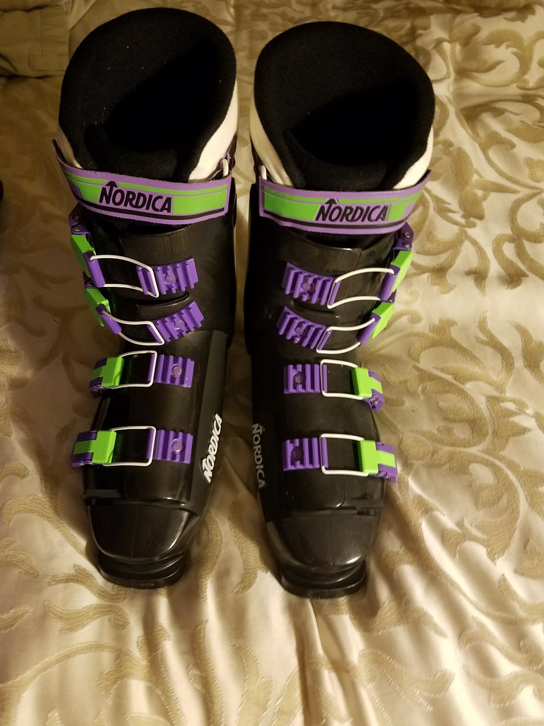 NORDICA VINTAGE 1990'S SKI Stiefel N581 SIZE 28.5 AND CARRIER NORDICA 28.5 VINTAGE 1990'S SKI Stiefel N581 SIZE 28.5 NORDICA AND CARRIER 5262b2