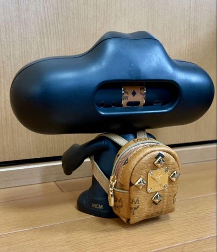 Beats pill 2.0 Bluetooth speaker MCM collaboration version stand set Black Rare - Picture 3 of 10