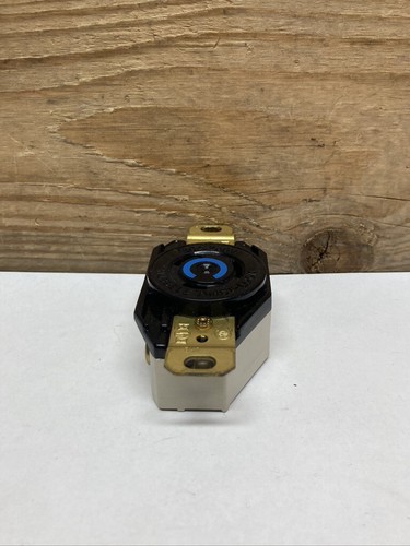 Twist Lock Receptacle HBL2320 Hubbell 20A 250V AC - Picture 6 of 12