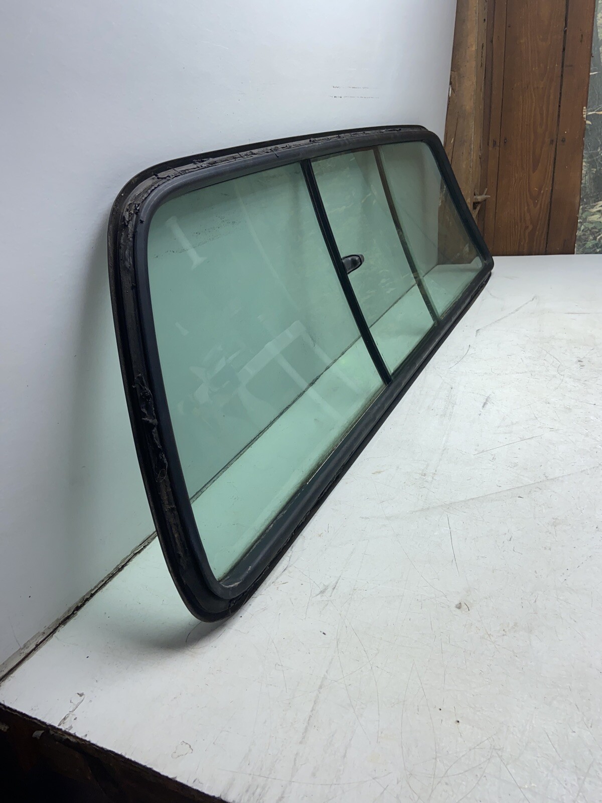 9907 FORD F250 F350 REAR SLIDER SLIDING WINDOW CARLITE FORD SUPER DUTY