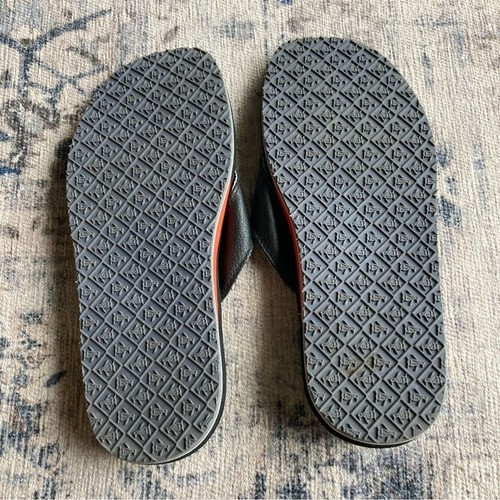 Original Penguin black stripped Men’s Flip Flops size 8. New without tags! - Picture 5 of 12