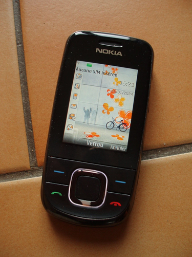 SMARTPHONE NOKIA 3600 slide avec notice chargeur et écouteurs Bon fonctionnement - Photo 4 sur 6