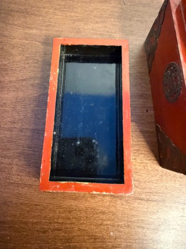 CAJA DE CARTAS ESTILO ASIÁTICO CON CARTAS~COLOR NARANJA CON FIGURAS DE LATÓN - Imagen 7 de 9