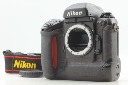 Cuerpo de cámara fotográfica Nikon F5 SLR 35 mm S/N:315xxxxx [COMO NUEVA++ con correa] - Imagen 1 de 11