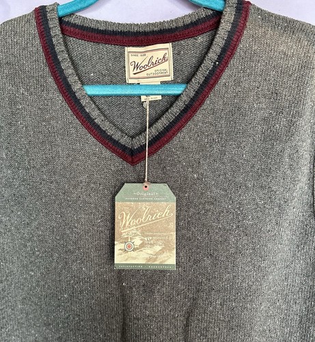 Men’s Woolrich Gray Vest W/burgundy Trim Sz. L - Picture 3 of 3