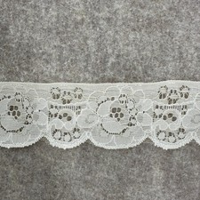VTG Ivory Lace Trim Scalloped Ribbon Trim for Crafts Sewing Apparel 18 Yards 2in