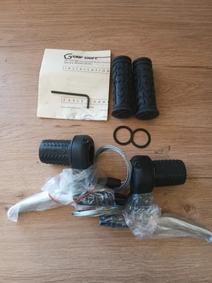 SRAM SRT 450-71 Grip Shifter & Brake Lever Set 7-Speed Rear 3-Speed Front NOS - Image 1 of 4