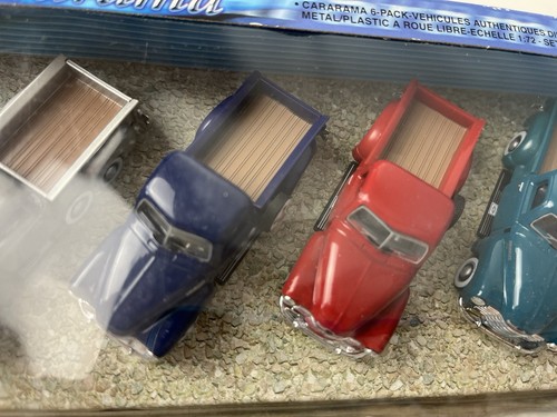 CARARAMA 1/72 CHEVROLET PICKUP 6X FLEET OF MODEL TRUCKS BOXED 71602 SET - Picture 7 of 20