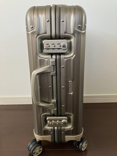 Rimowa Topas Titanium 30L Cabin Luggage Carry On Suitcase 4 Wheels Gold Japan - Picture 4 of 20