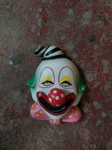 Clown Face Musical Bisque Wall Hanging Clown Face Vtg Plays Where Are The Clowns - Picture 2 of 7