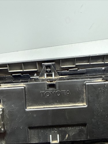 2022 TOYOTA GENUINE HILUX HEATER A/C CONTROLS MK8  5590-0KQ00 - Picture 9 of 10