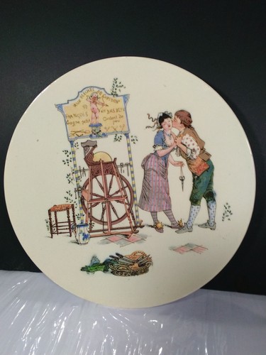 Plato Sarreguemones "Pareja de Besos" U+C Utzschnoider + CO Cerámica Francesa Circa - Imagen 6 de 11