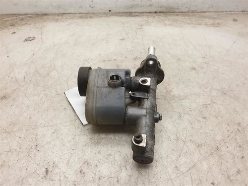 01-04 TOYOTA TACOMA 2.4L RWD BRAKE MASTER CYLINDER ASSEMBLY - Picture 9 of 12