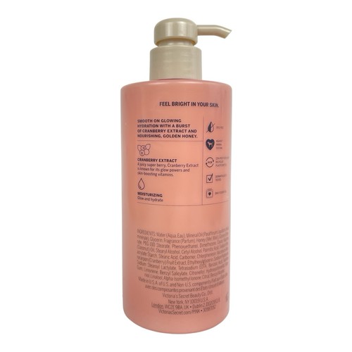 LOCIÓN CORPORAL POTENCIADORA DEL BRILLO ARÁNDANO MIEL ROSA VICTORIA'S SECRET 14 OZ - Imagen 2 de 4