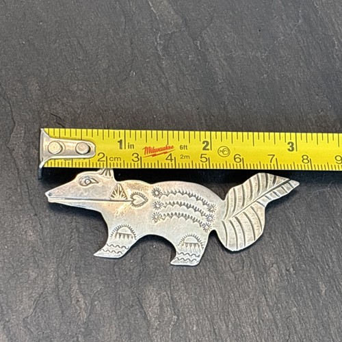 Stamped Navajo B Vintage Figural Animal Brooch Heartline sterling silver ii - Picture 7 of 14