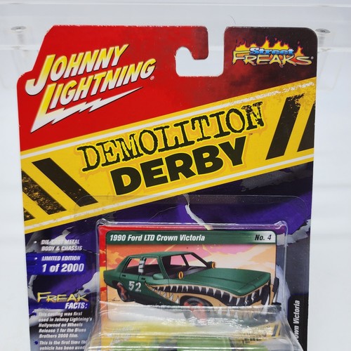 UH Johnny Lightning Demolition Derby 1990 Ford Ltd Crown Victoria **Read Descrip - Picture 2 of 9