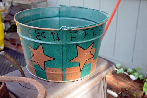 Green Metal Bucket With Texas Longhorns - Picture 4 of 6