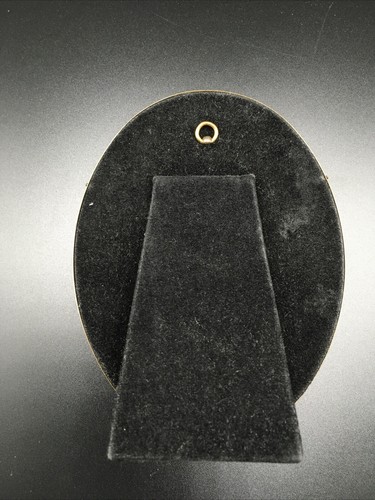 Small Oval Brass Colored Matted Picture Frame Stands or Hangs - Picture 3 of 11