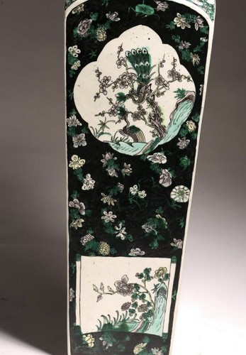 Rare Chinese Qing Dynasty (Kangxi Period) Famille Noire Porcelain Vase - Picture 15 of 16
