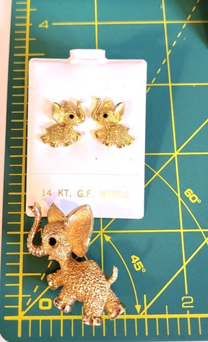 🐘 Vintage Baby Elephant Brooch +Pierced Earrings Black Rhinestone Eyes, Figural - Picture 4 of 8