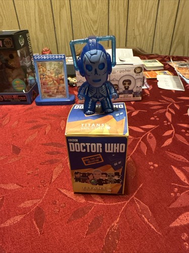 TITANS VINYL FIGURES DOCTOR WHO REBEL TIME LORD COLLECTION CYBERMAN 1/40 CHASE