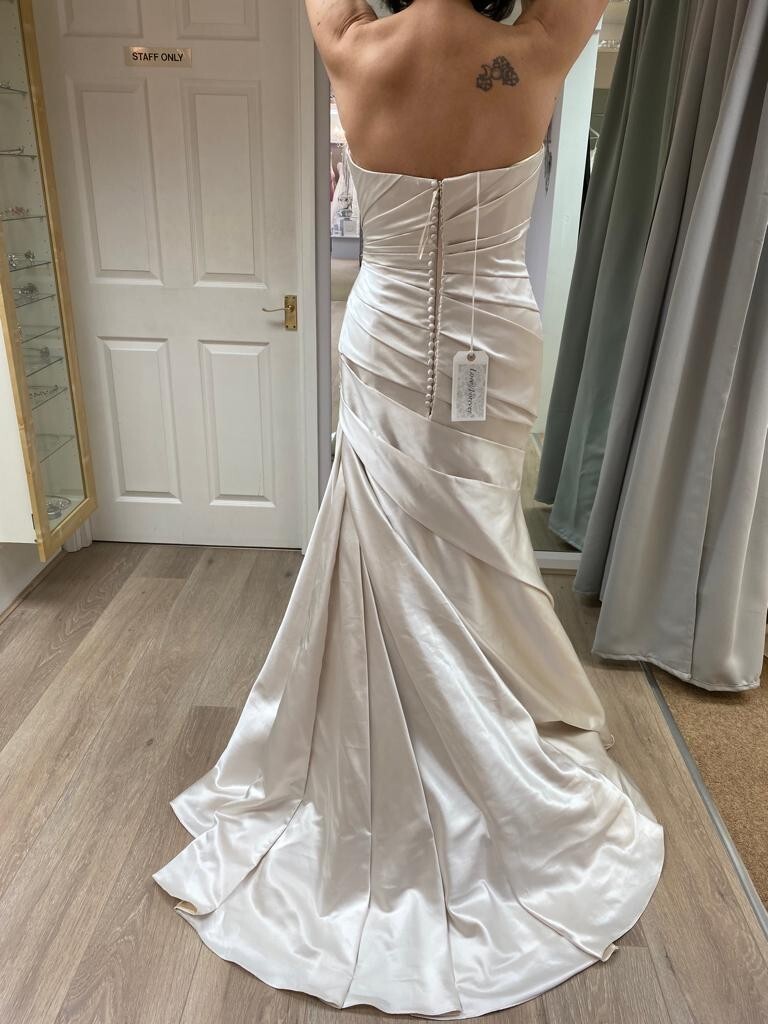 Picture 2 of 4