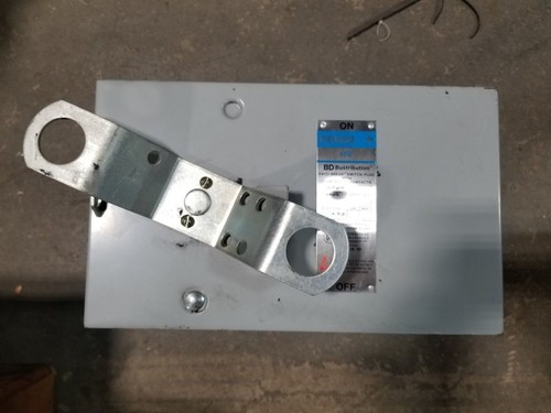 INTERRUPTOR DE SEGURIDAD DESCONEXIÓN FUSIBLE ITE 60A 240V 3P LG - Imagen 2 de 2