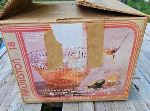 Vintage Anchor Hocking 18-Piece Arlington Pattern Punch Bowl Set - Picture 11 of 13