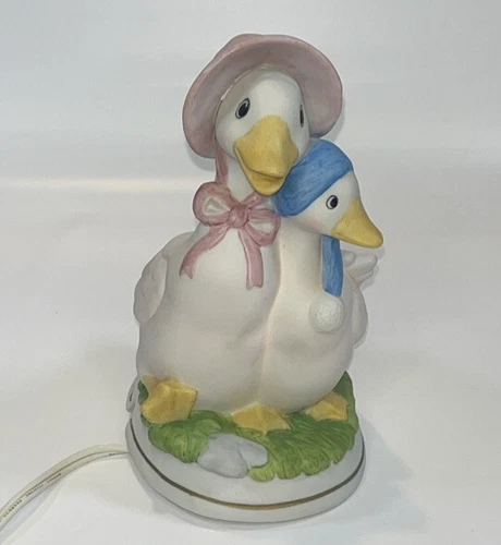 Duck Mother Baby Lamp Night Light White Ducks Ceramic Figurine VTG