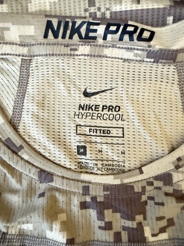 Nike Pro Hypercool T Shirt Mens sz M Gray Digital Camo Camouflage Fitted - Picture 6 of 8