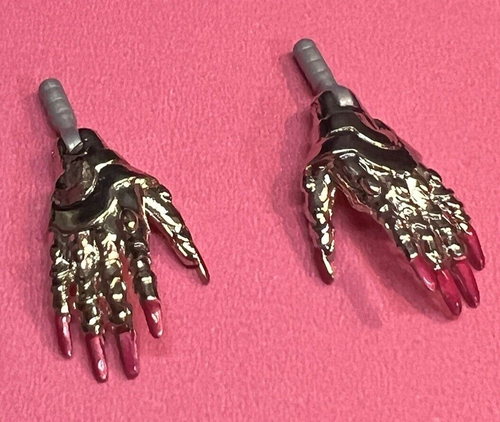 Integrity Toys - Mothership Dania - Metal Hands with long pink nails - Picture 3 of 5