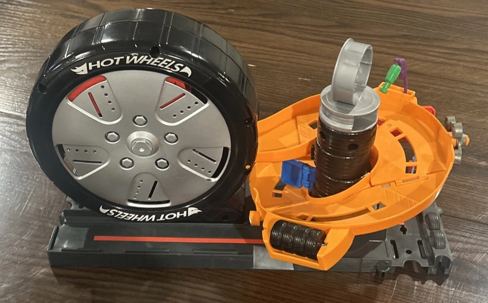 Hot Wheels FNB17 Pit Stop Launcher Play Set 2017 Discontinued Hot wheels Launch - Image 3 of 4