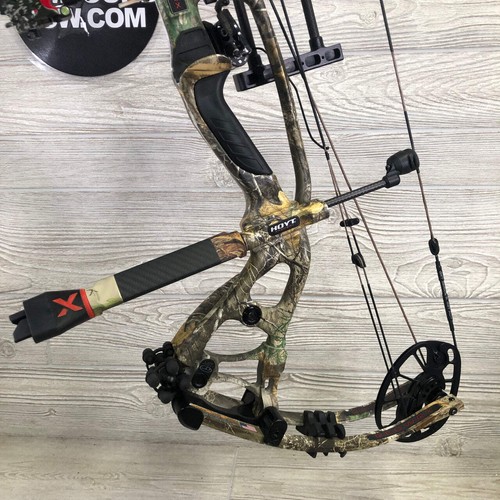Hoyt Carbon RX-4 Ultra 27"-30" 50-60lbs RH Realtree Camo Bow PKG - Picture 3 of 13