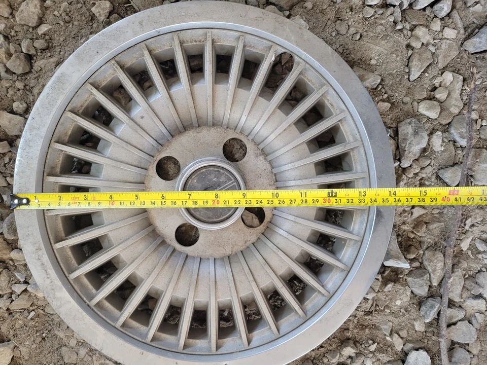 FORD CAPRI MUSTANG CLÁSICO 78-86 14" TAPACUBOS MOLDURA RUEDA D8BC-1130 D8BC-1000-CG Foto 3 de 4