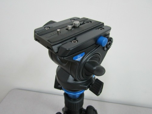 Benro Aero 4 Video Travel Angel Tripod (A2883FS4) - Max Load 8.8 lb (4 kg) - Picture 11 of 12