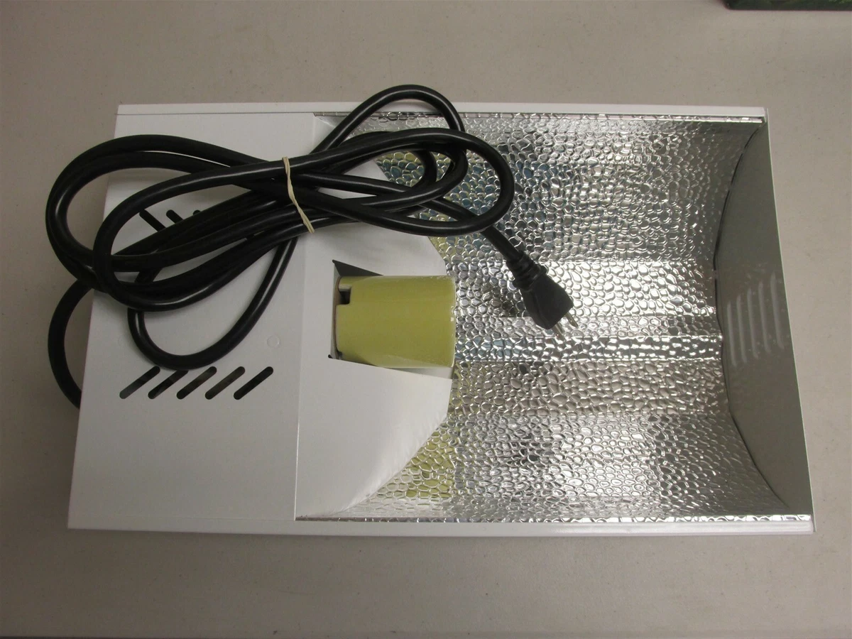 Sun System 150 Watt Grow Light Fixture w Ultra Sun Lamp 900490