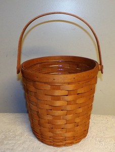 Vtg-Longaberger-1991-Fruit-basket-inverted-base-swinging-handle-amp-protector
