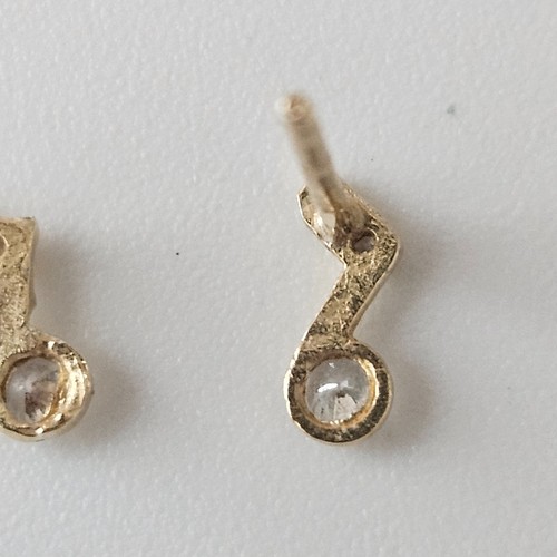 10 Karat Gelbgold CZ Musik Note Ohrringe zierliche Ohrstecker 0,3 g - Bild 6 von 11