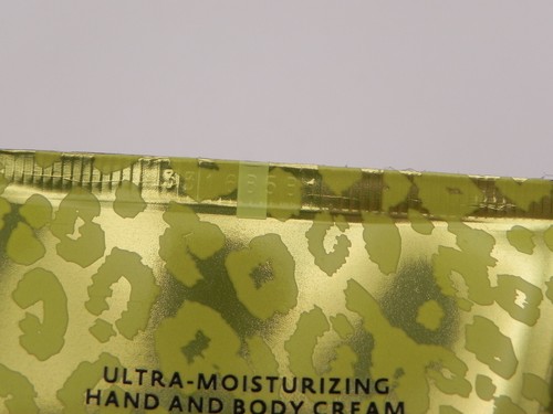Victorias Secret Desire Ultra Moisturizing Hand Body Lotion Coconut Passion 6.7 - Picture 2 of 4