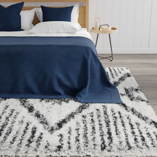 Mason Brooks Transitional White Indoor Shag Cloud Shag Area Rug - Picture 6 of 6